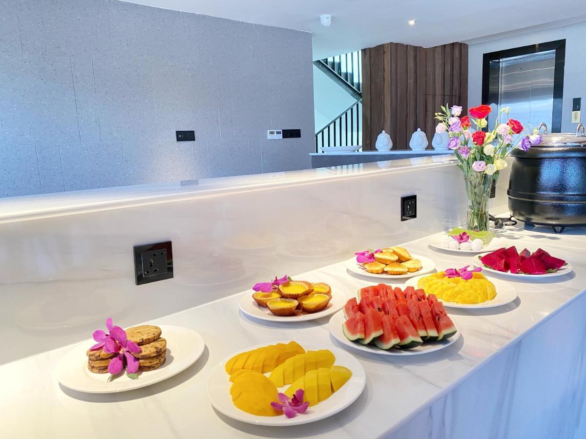 Yunfan Hotel Phnom Penh Exterior foto