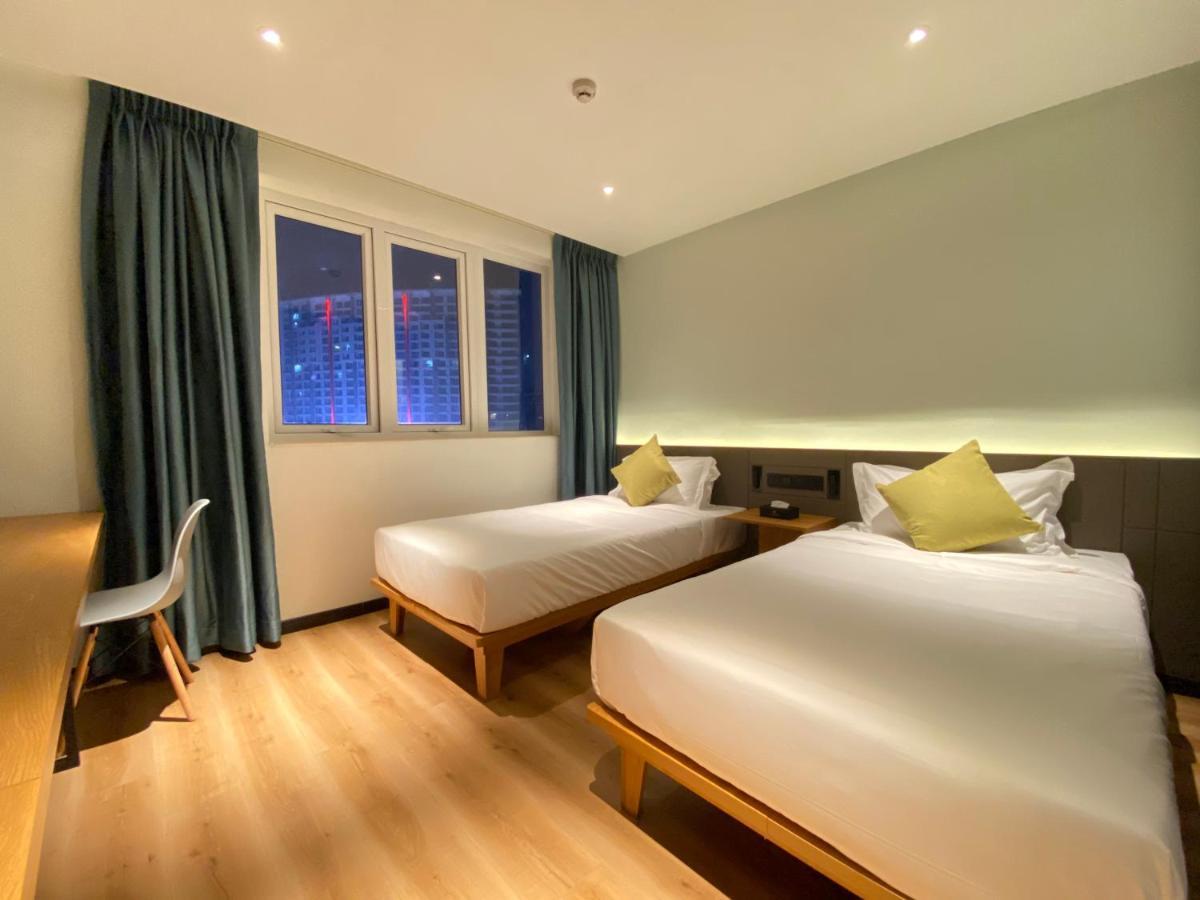 Yunfan Hotel Phnom Penh Exterior foto